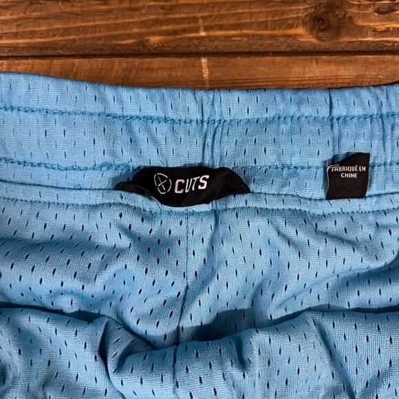Cuts Men's Blue Athletic Shorts NEW - Picture 2 of 3